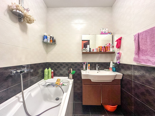 Продам трехкомнатную (3-комн.) квартиру, Риекская ул, 22к2, Гаспра пгт