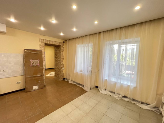 Продам двухкомнатную (2-комн.) квартиру, Кирова ул, 151, Ялта г