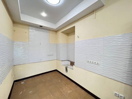 Продам двухкомнатную (2-комн.) квартиру, Кирова ул, 151, Ялта г