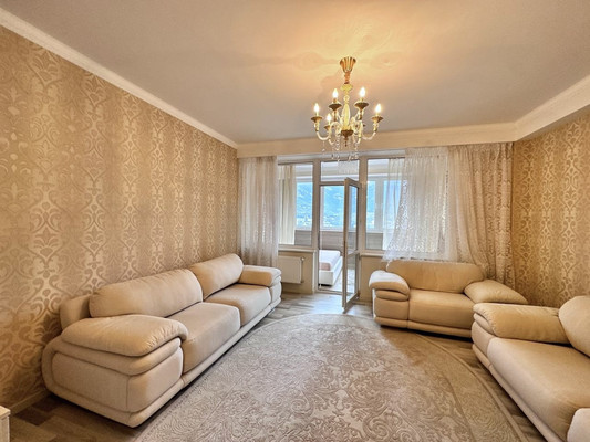 Продам двухкомнатную (2-комн.) квартиру, Свердлова ул, 48ак6, Ялта г