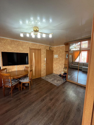 Продам трехкомнатную (3-комн.) квартиру, 21-й мкр, 12, Октябрьский г