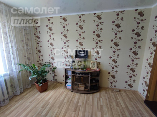 Продам трехкомнатную (3-комн.) квартиру, Ленина ул, 95, Славянск-на-Кубани г