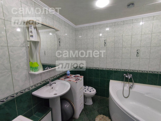 Продам трехкомнатную (3-комн.) квартиру, Ленина ул, 95, Славянск-на-Кубани г