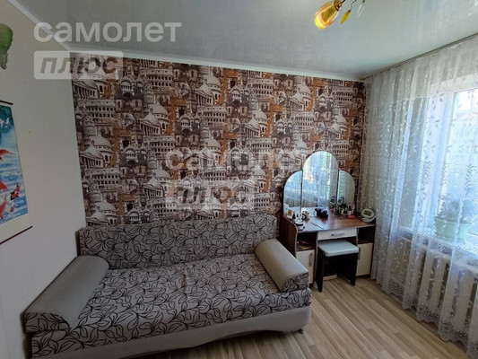 Продам трехкомнатную (3-комн.) квартиру, Ленина ул, 95, Славянск-на-Кубани г