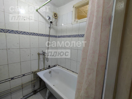Продам трехкомнатную (3-комн.) квартиру, Донская ул, 4, Славянск-на-Кубани г