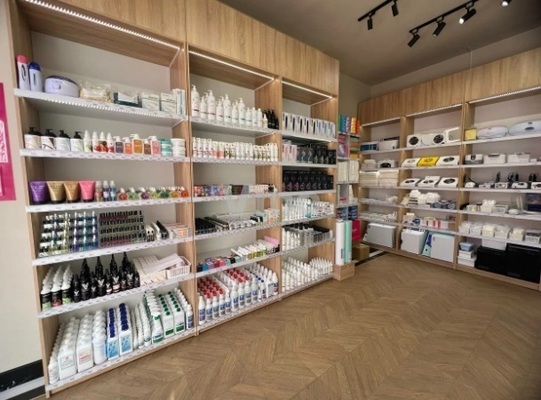 Сдам торговое помещение 95 м2, Ленинский пр-кт, 12, Москва г