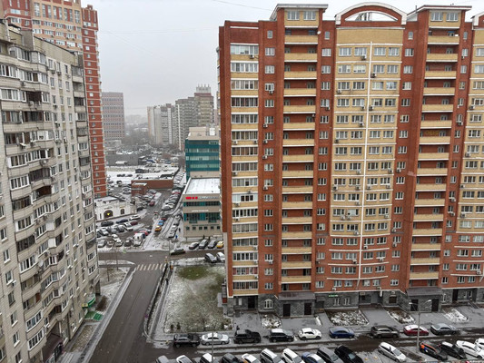 Продам трехкомнатную (3-комн.) квартиру, 3-е почтовое отделение ул, 92, Люберцы г