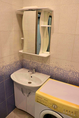 Продам двухкомнатную (2-комн.) квартиру, Лызина ул, 9, Иркутск г
