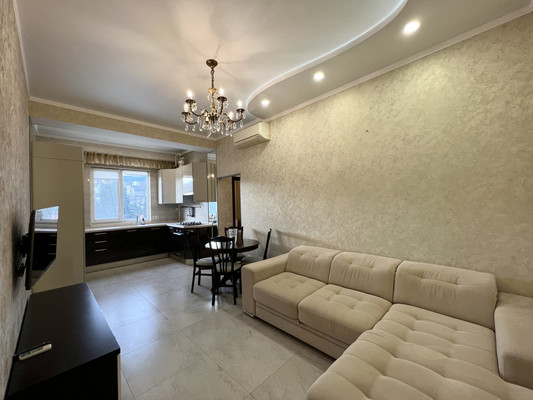 Продам двухкомнатную (2-комн.) квартиру, Кирова ул, 41А, Ялта г