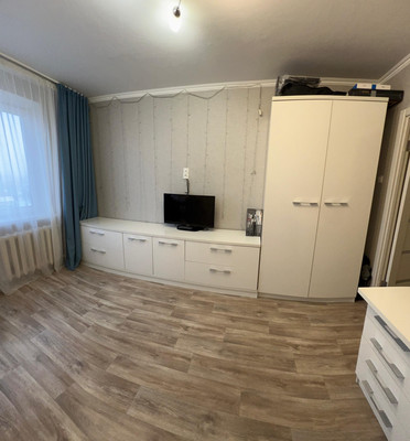 Продам трехкомнатную (3-комн.) квартиру, Северополюсная ул, 30, Казань г