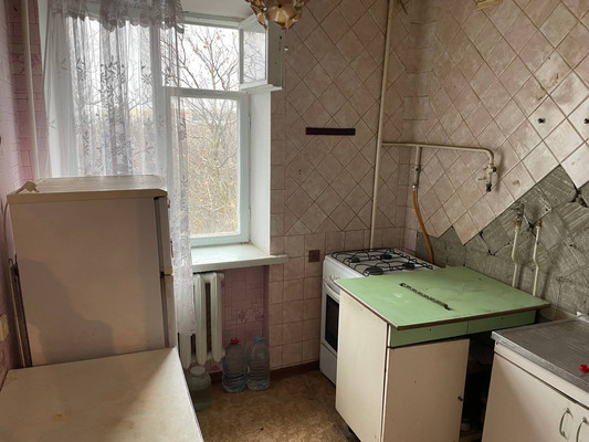 Продам однокомнатную (1-комн.) квартиру, Совхозная ул, 2, Симферополь г