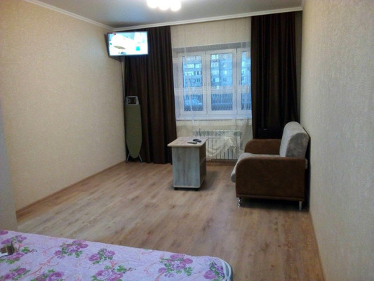 Продам однокомнатную (1-комн.) квартиру, Ленина ул, 180к1, Анапа г