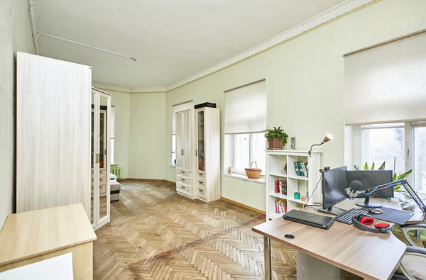 Продам трехкомнатную (3-комн.) квартиру, Черняховского ул, 1/63А, Санкт-Петербург г