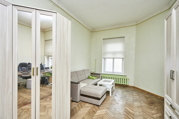 Продам трехкомнатную (3-комн.) квартиру, Черняховского ул, 1/63А, Санкт-Петербург г