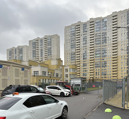 Продам однокомнатную (1-комн.) квартиру, Александровской Фермы пр-кт, 8, Санкт-Петербург г