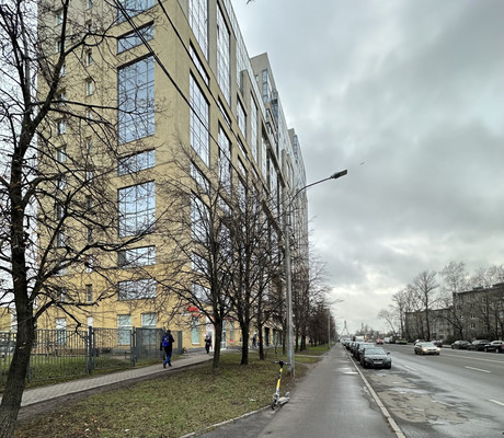 Продам однокомнатную (1-комн.) квартиру, Александровской Фермы пр-кт, 8, Санкт-Петербург г