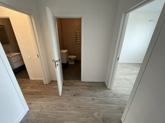 Продам двухкомнатную (2-комн.) квартиру, Николая Старшинова ул, 12к2, Супсех с