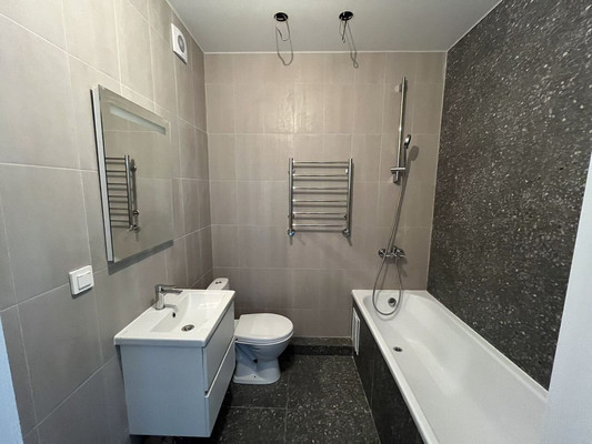 Продам двухкомнатную (2-комн.) квартиру, Николая Старшинова ул, 12к2, Супсех с