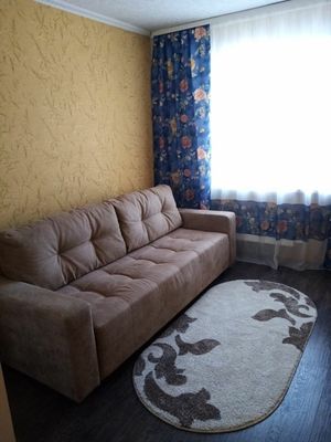 Сдам двухкомнатную (2-комн.) квартиру, Парковая ул, 9, Южноуральск г
