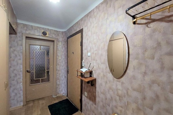Сдам двухкомнатную (2-комн.) квартиру, лейтенанта Капасина пер, 10, Углегорск г