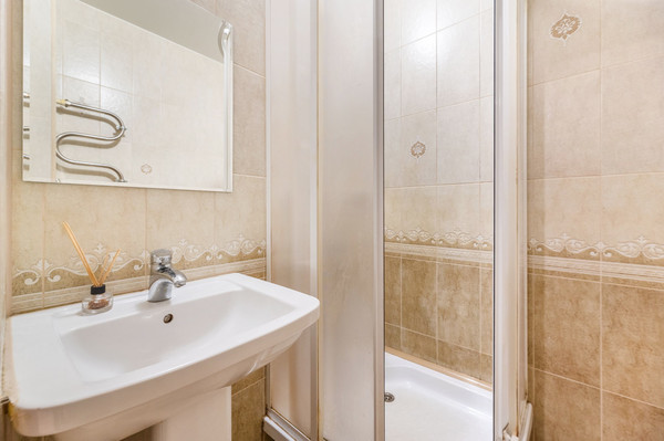 Продам двухкомнатную (2-комн.) квартиру, Петровский б-р, 14к4, Мурино п