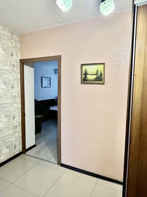 Сдам двухкомнатную (2-комн.) квартиру, Победы ул, 8, Кременки г