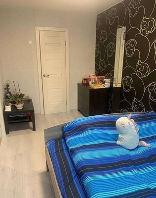 Сдам двухкомнатную (2-комн.) квартиру, 17 мкр, 12, Ангарск г