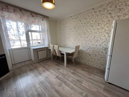 Сдам двухкомнатную (2-комн.) квартиру, Ленинградский пр-кт, 18г, Железногорск г