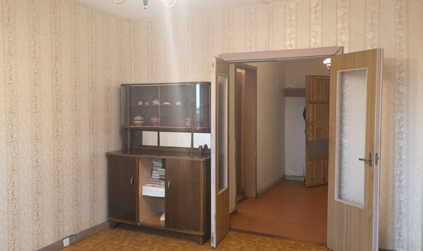 Продам двухкомнатную (2-комн.) квартиру, Индустриальный пр-кт, 17к3, Санкт-Петербург г