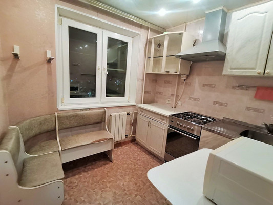 Продам двухкомнатную (2-комн.) квартиру, Кирова пр-кт, 31, Мурманск г