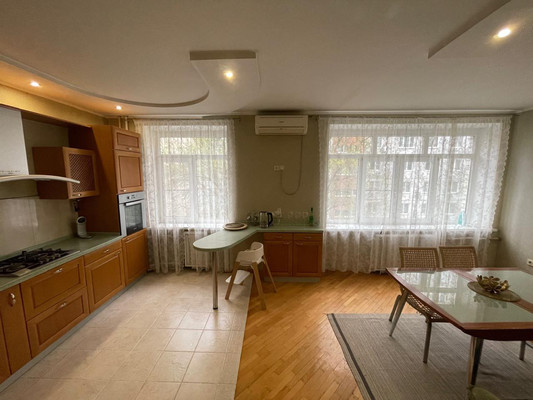 Продам трехкомнатную (3-комн.) квартиру, Жмайлова ул, 27а, Ростов-на-Дону г