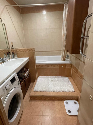 Продам трехкомнатную (3-комн.) квартиру, Жмайлова ул, 27а, Ростов-на-Дону г