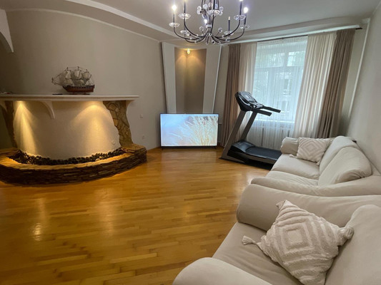 Продам трехкомнатную (3-комн.) квартиру, Жмайлова ул, 27а, Ростов-на-Дону г