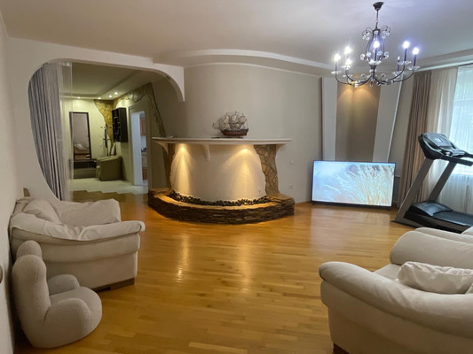 Продам трехкомнатную (3-комн.) квартиру, Жмайлова ул, 27а, Ростов-на-Дону г