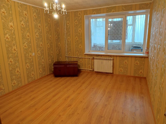 Продам однокомнатную (1-комн.) квартиру, Ангарская ул, 3, Липецк г