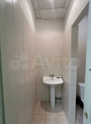 Сдам коммерческое помещение 832 м2, Кирочная ул, 61А, Санкт-Петербург г