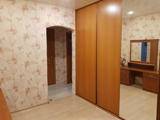 Продам трехкомнатную (3-комн.) квартиру, Юности ул, 53, Нижний Тагил г