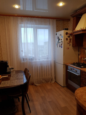 Продам трехкомнатную (3-комн.) квартиру, Юности ул, 53, Нижний Тагил г