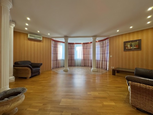 Продам многокомнатную квартиру, Спасская ул, 26Б, Киров г