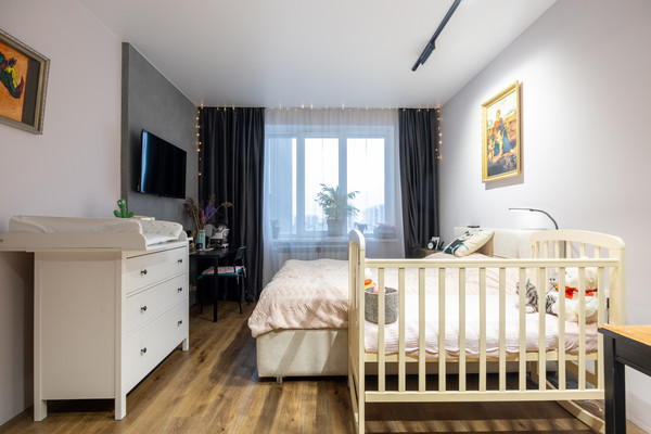 Продам однокомнатную (1-комн.) квартиру, Петровский б-р, дом 5, Мурино п
