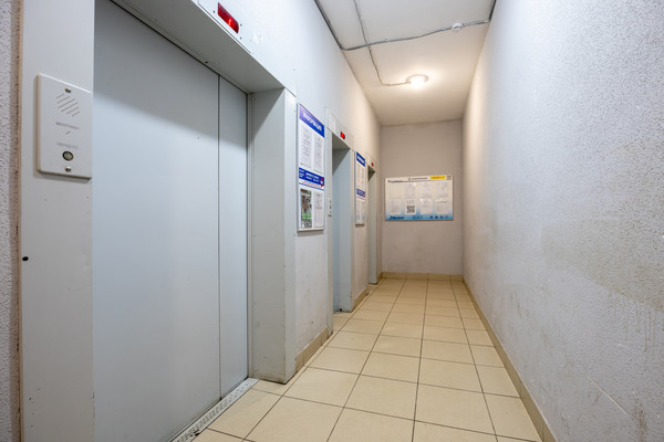 Продам однокомнатную (1-комн.) квартиру, Петровский б-р, дом 5, Мурино п