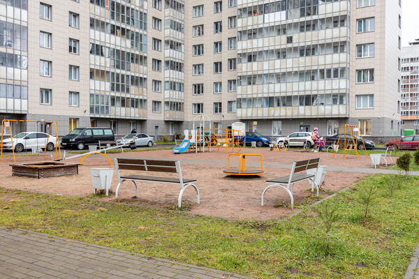 Продам однокомнатную (1-комн.) квартиру, Петровский б-р, дом 5, Мурино п
