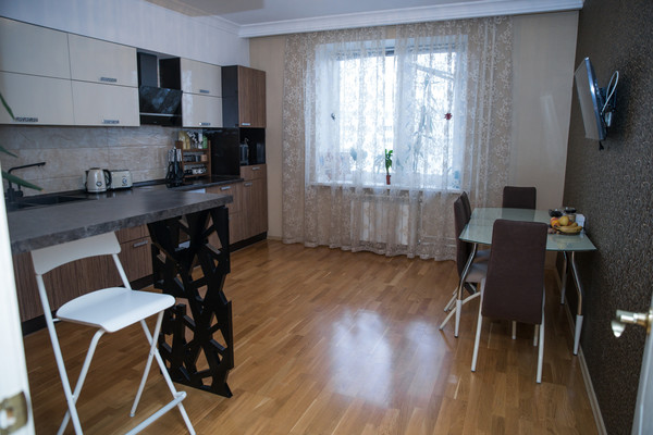 Продам трехкомнатную (3-комн.) квартиру, Чистопольская ул, 22, Казань г