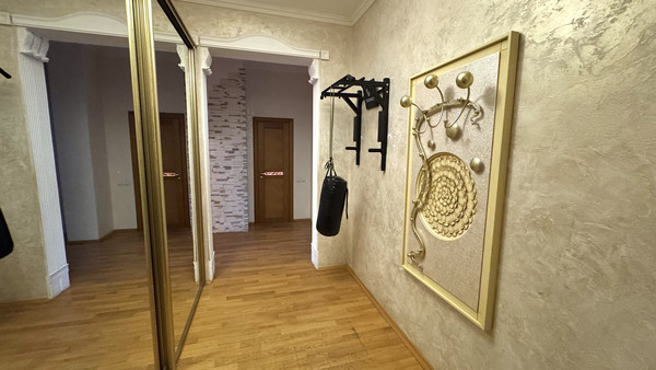 Продам многокомнатную квартиру, Гагарина ул, 6Б, Волгодонск г