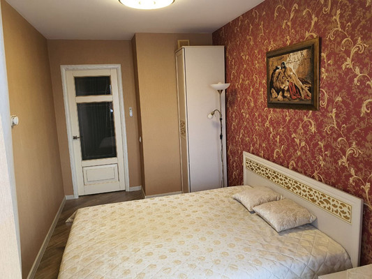 Продам двухкомнатную (2-комн.) квартиру, Байкальская ул, 301, Иркутск г
