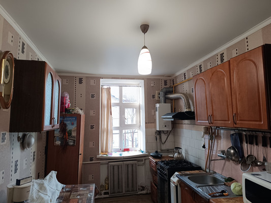 Продам трехкомнатную (3-комн.) квартиру, Карьерный пер, 15к25, Симферополь г