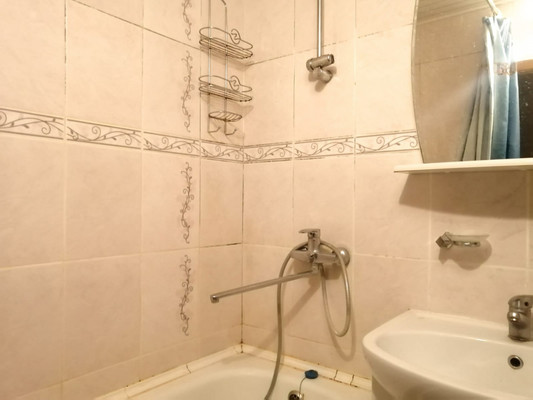 Продам двухкомнатную (2-комн.) квартиру, Тимакова ул, 5, Рязань г