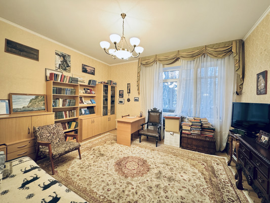 Продам многокомнатную квартиру, Пролетарская ул, 74б, Калининград г