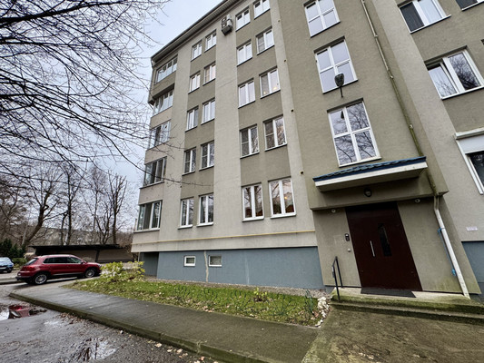 Продам многокомнатную квартиру, Пролетарская ул, 74б, Калининград г