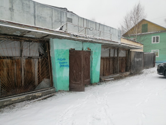 Продам торговое помещение 220 м2, Большая ул, 4а, Верхняя Максаковка пгт